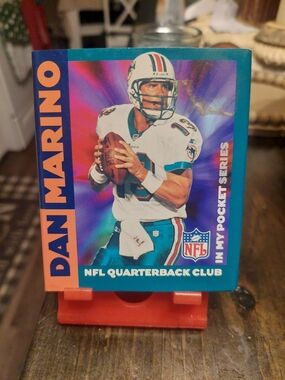 Dan Marino, and Brett Favre NFL Quarterback Club Pocket Series Card RARE!